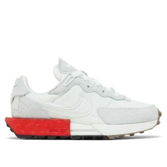 NIKE REACT Women's FONTANKA WAFFLE Sneakers DC3579-300 "Barely Green" Size 10 - Picture 1 of 10